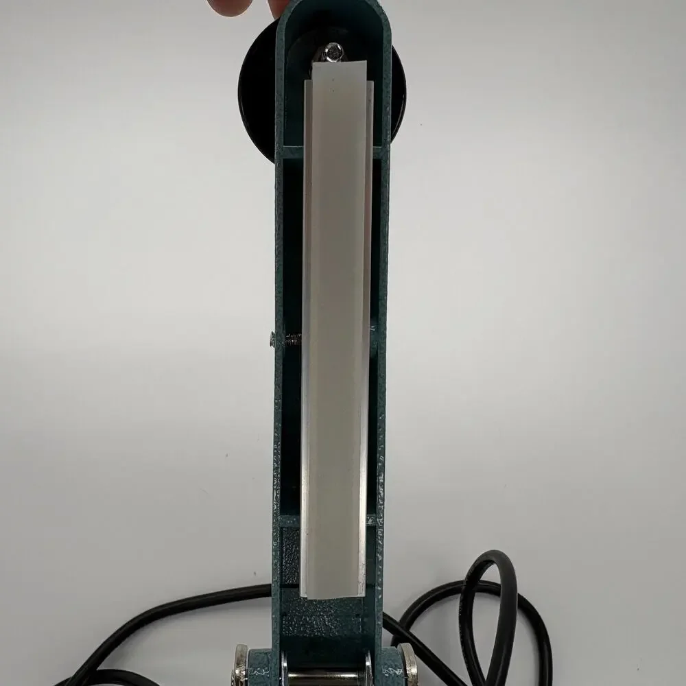 Uline H-458 4 Inch Impulse Sealer 120V 160W Plastic Bag Heat Sealer Powers on